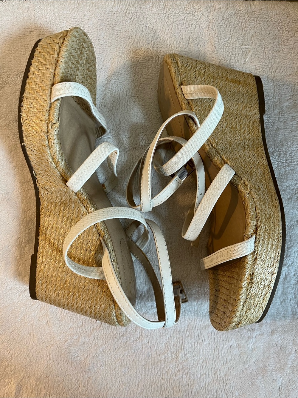 Comfort White Strappy Espadrille Wedge Sandals 7 wide